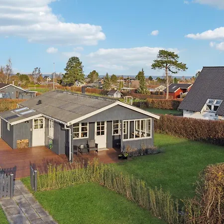 Stunning In With Kitchen Feriehus *