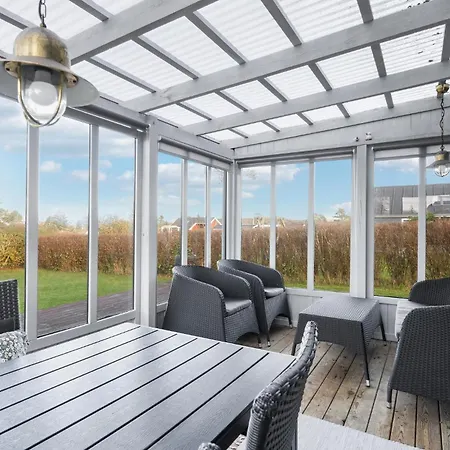 Stunning In With Kitchen *
