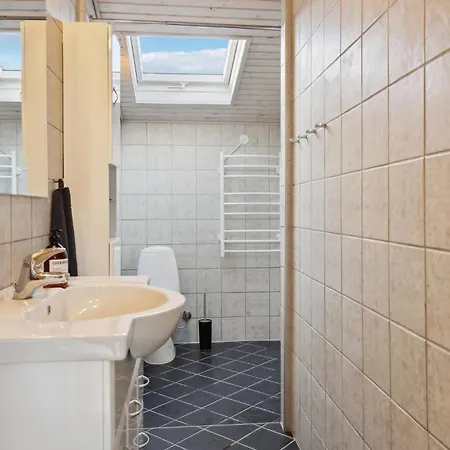 Feriehus Stunning In With Kitchen *