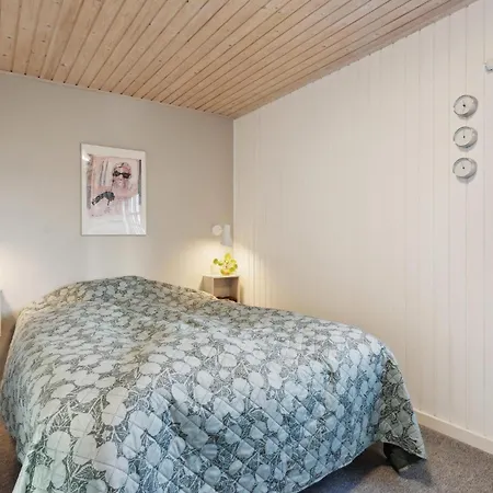 Feriehus Stunning In With Kitchen *