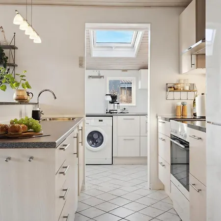 Stunning In With Kitchen Feriehus